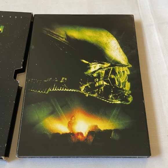 ALIEN DVD Collectors edition 2 disk set - Picture 6 of 9